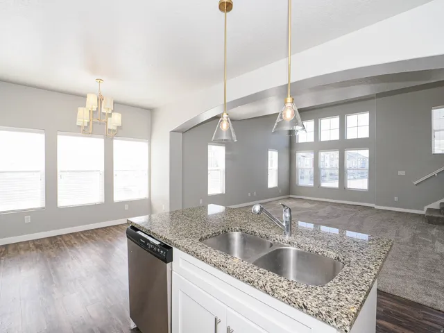 702 E 380 N, Vineyard, Utah 84058