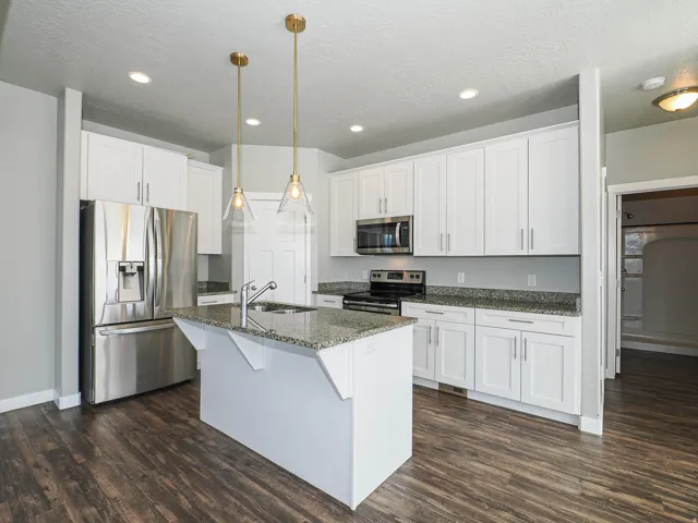 702 E 380 N, Vineyard, Utah 84058