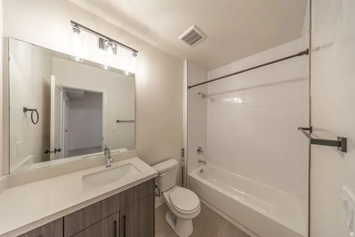 1878 W Springwater Ln, Vineyard, Utah 84059