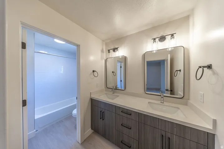 1878 W Springwater Ln, Vineyard, Utah 84059