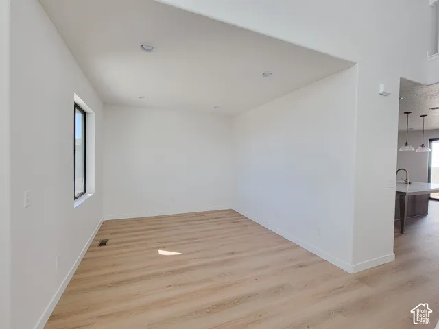 6692 S Shadow Peak Rd #20, West Jordan, Utah 84081