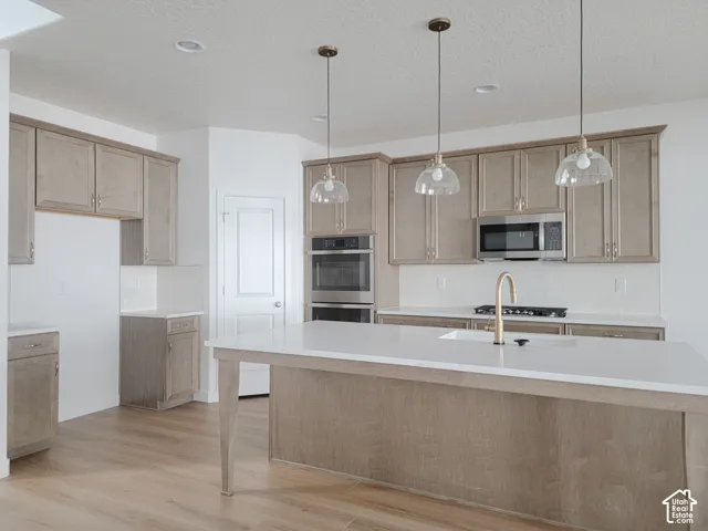 6692 S Shadow Peak Rd #20, West Jordan, Utah 84081