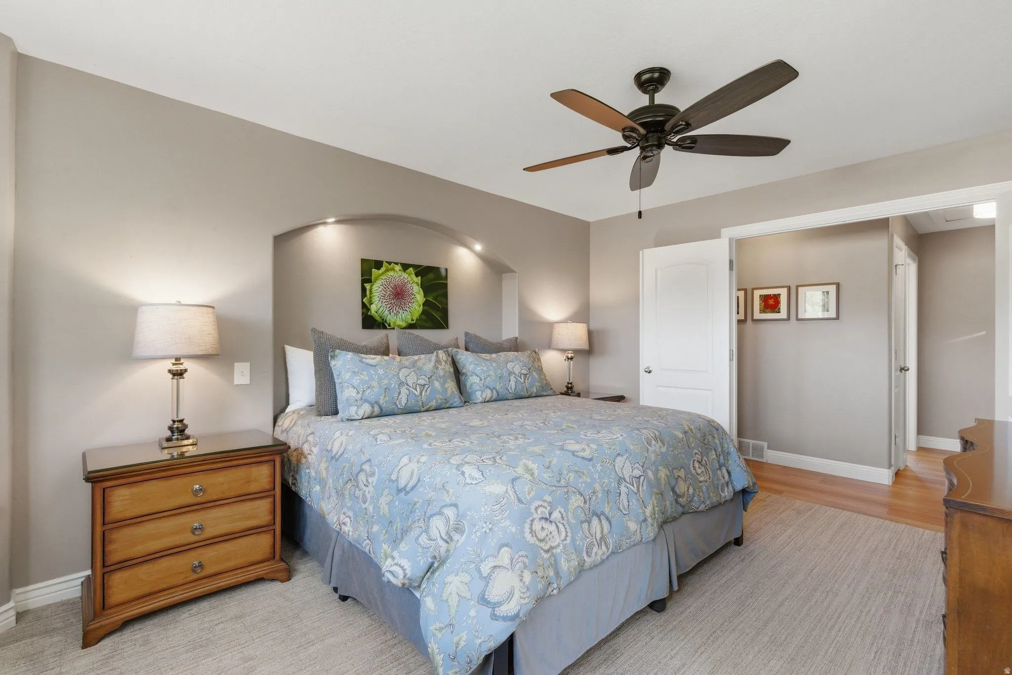 Arch-top wall niche with recessed lighting