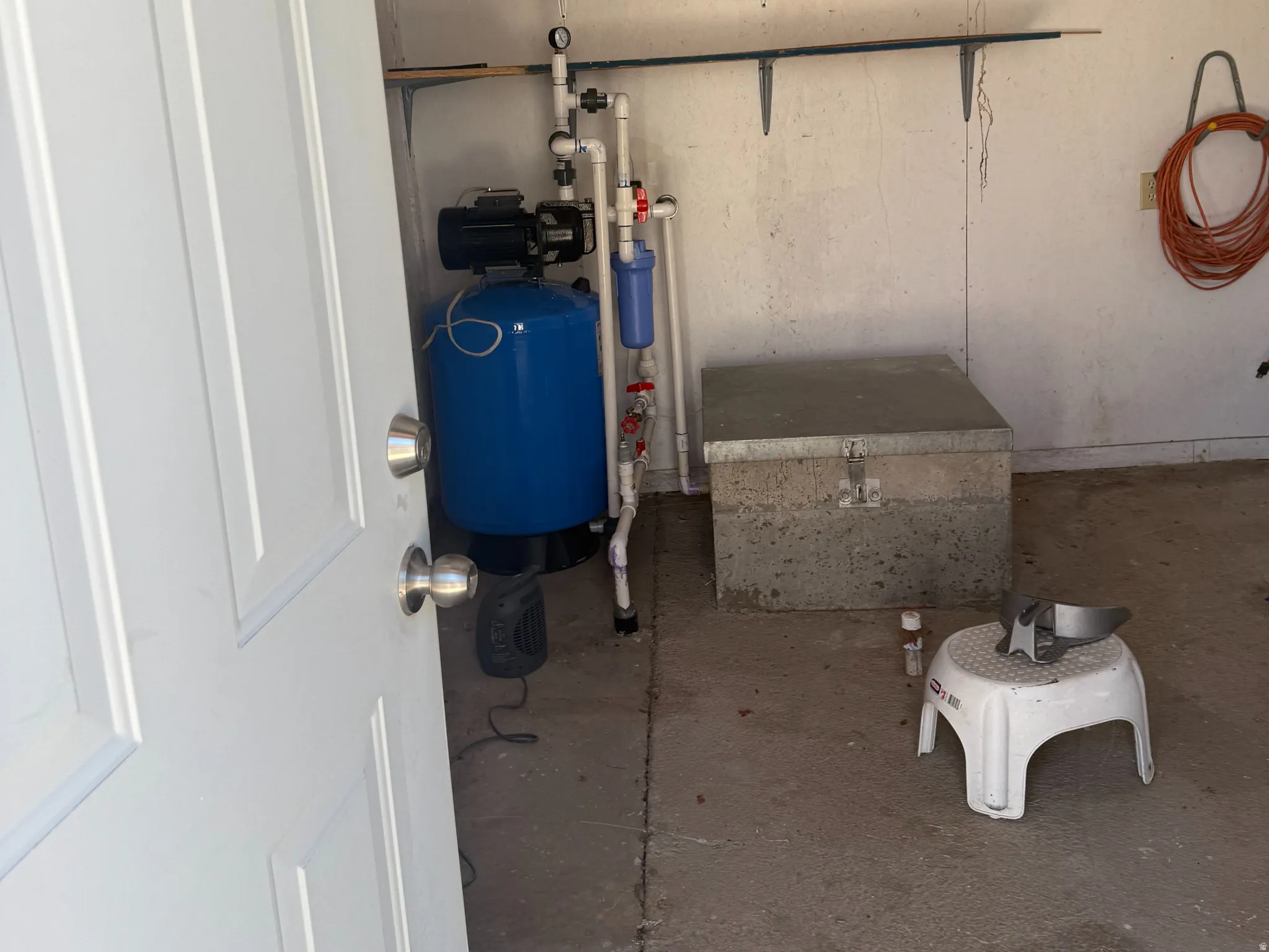 2,000 Gallon WATER SHED