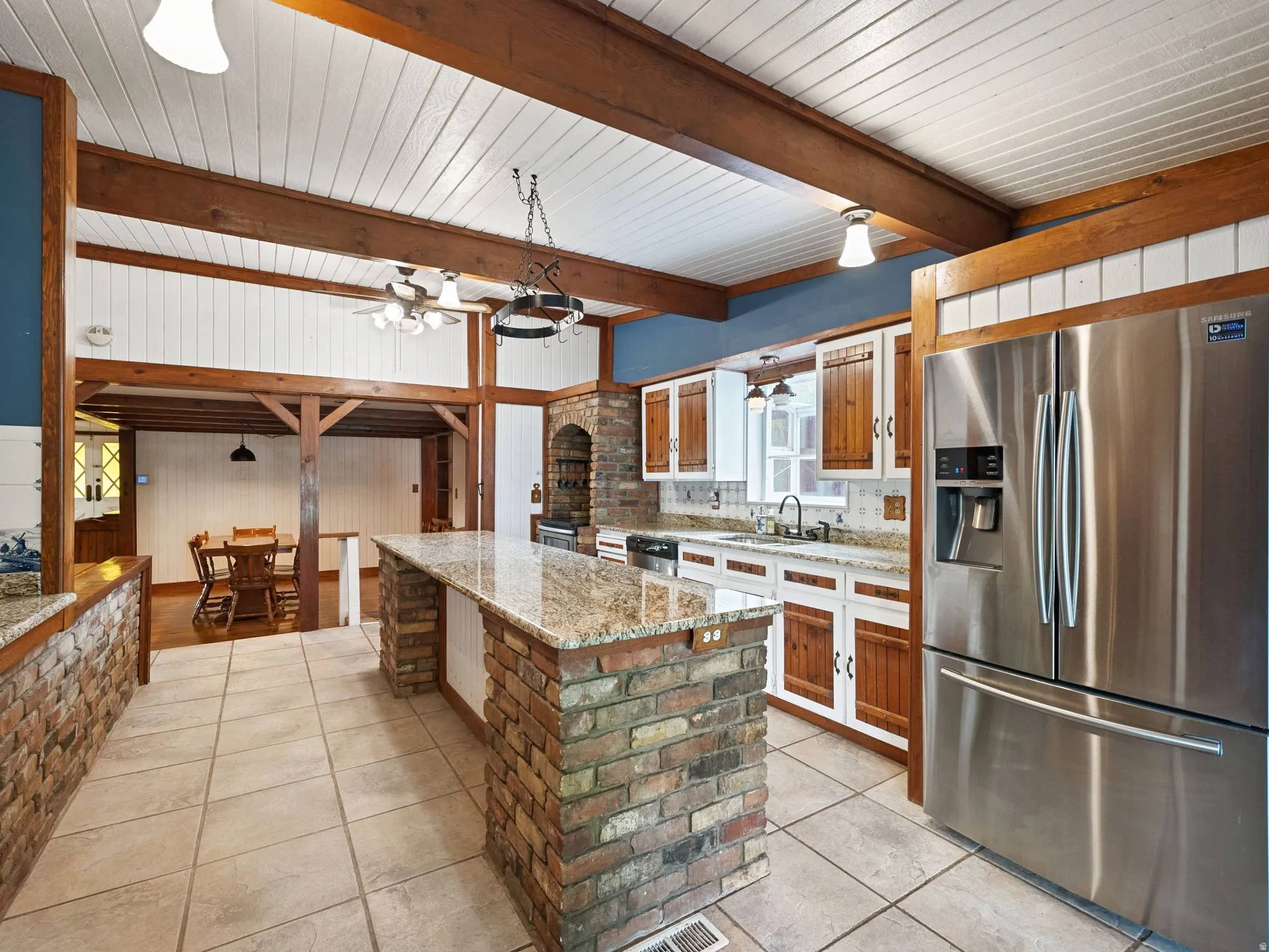 Another view of the kitchen