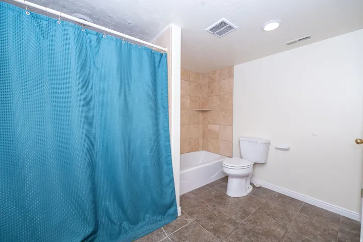 936 S Davis Creek Ln, Farmington, Utah 84025