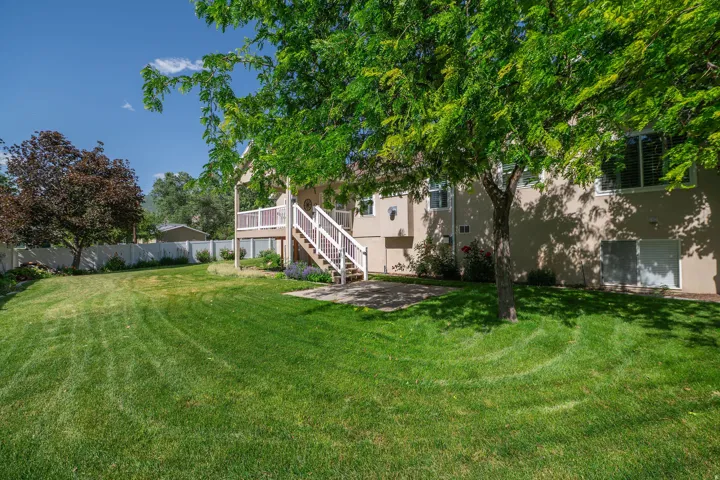936 S Davis Creek Ln, Farmington, Utah 84025