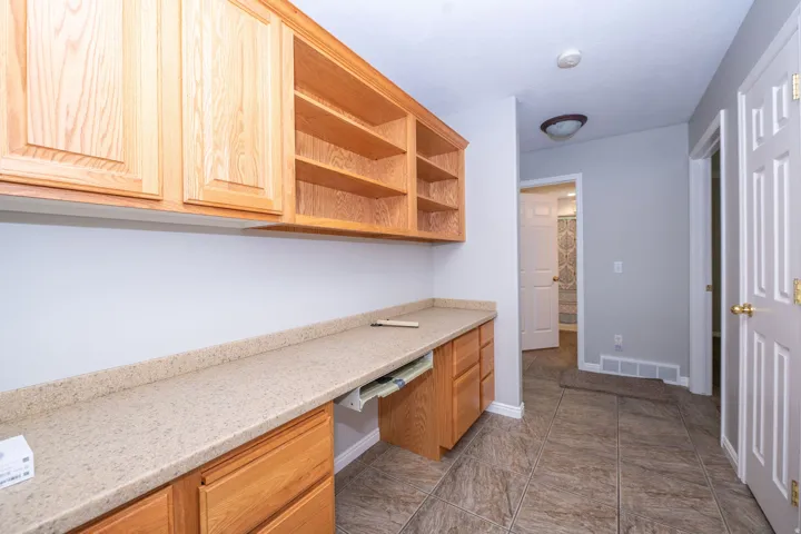 936 S Davis Creek Ln, Farmington, Utah 84025