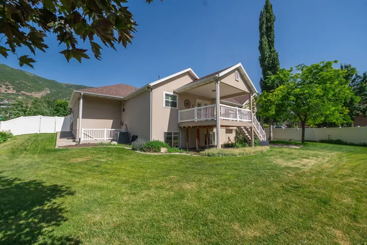 936 S Davis Creek Ln, Farmington, Utah 84025