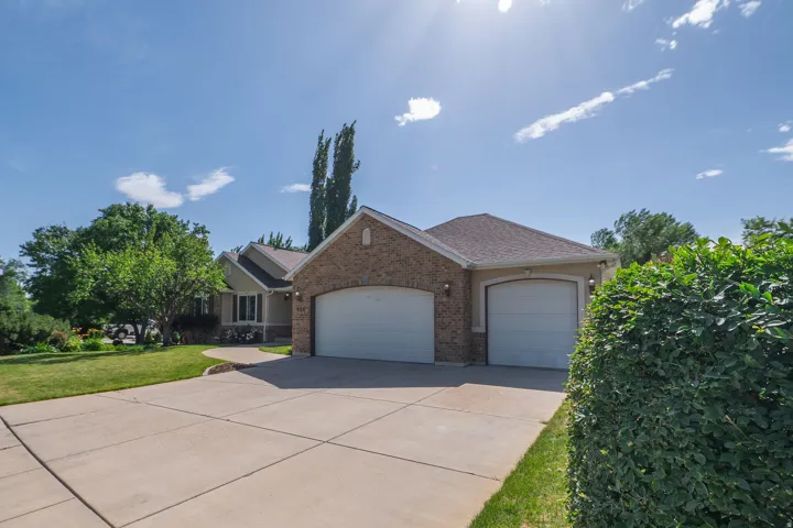 936 S Davis Creek Ln, Farmington, Utah 84025