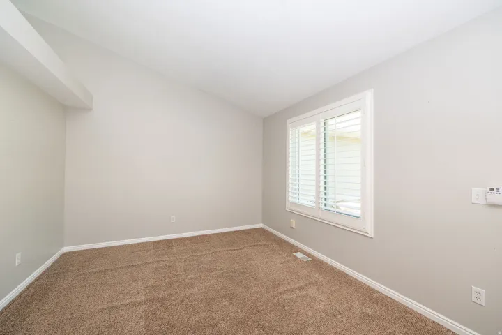 936 S Davis Creek Ln, Farmington, Utah 84025