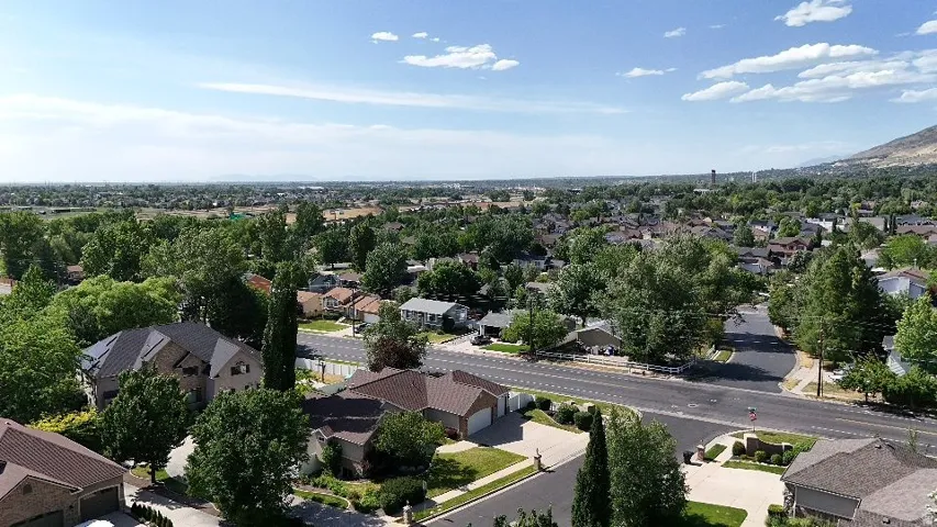 936 S Davis Creek Ln, Farmington, Utah 84025