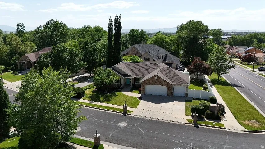 936 S Davis Creek Ln, Farmington, Utah 84025