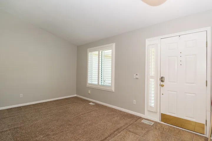 936 S Davis Creek Ln, Farmington, Utah 84025