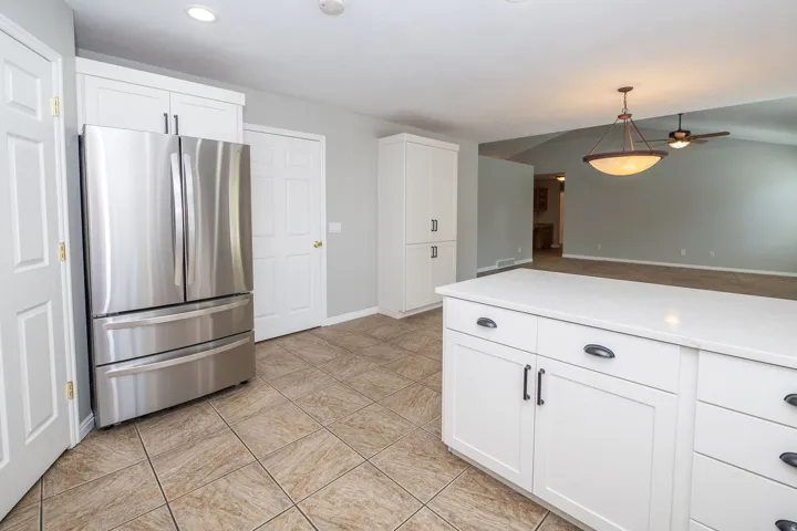 936 S Davis Creek Ln, Farmington, Utah 84025