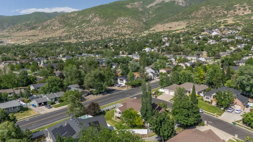 936 S Davis Creek Ln, Farmington, Utah 84025