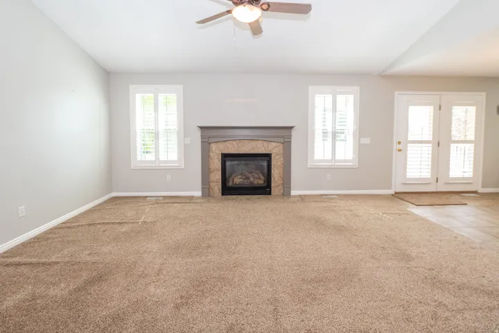 936 S Davis Creek Ln, Farmington, Utah 84025