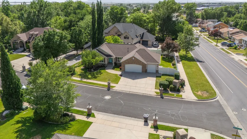 936 S Davis Creek Ln, Farmington, Utah 84025