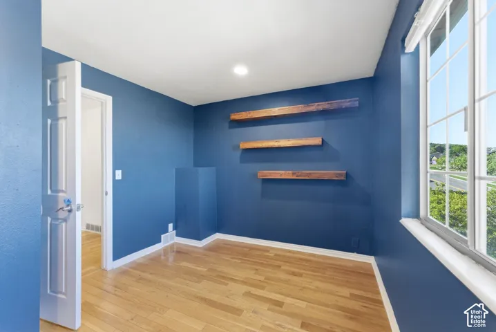Upper level bedroom 2