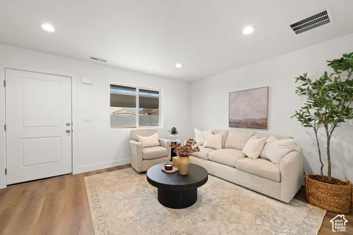 Photos of similar unit