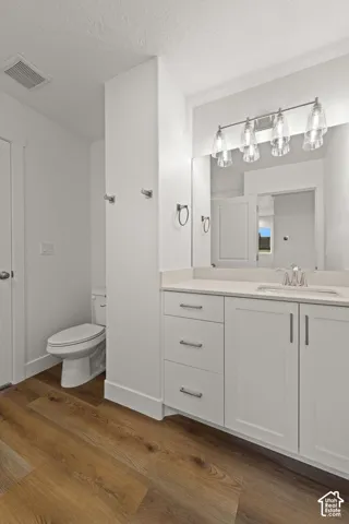 Photos of similar unit