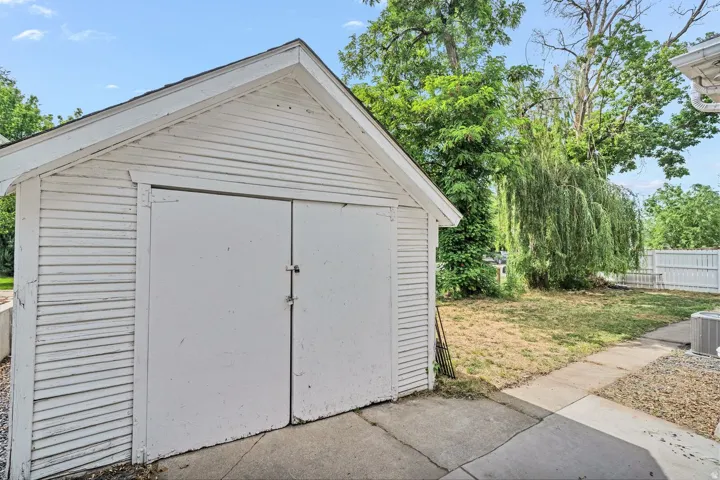 Detached one car garage