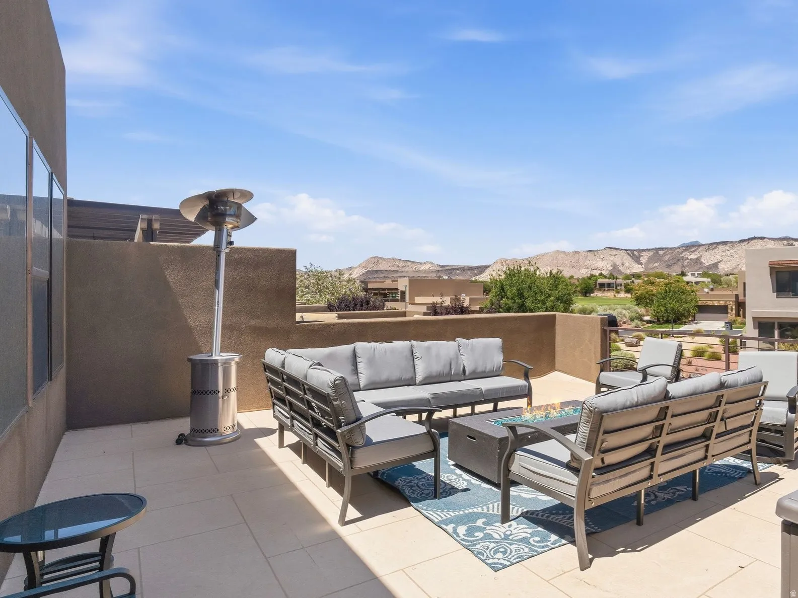 Indoor/outdoor living