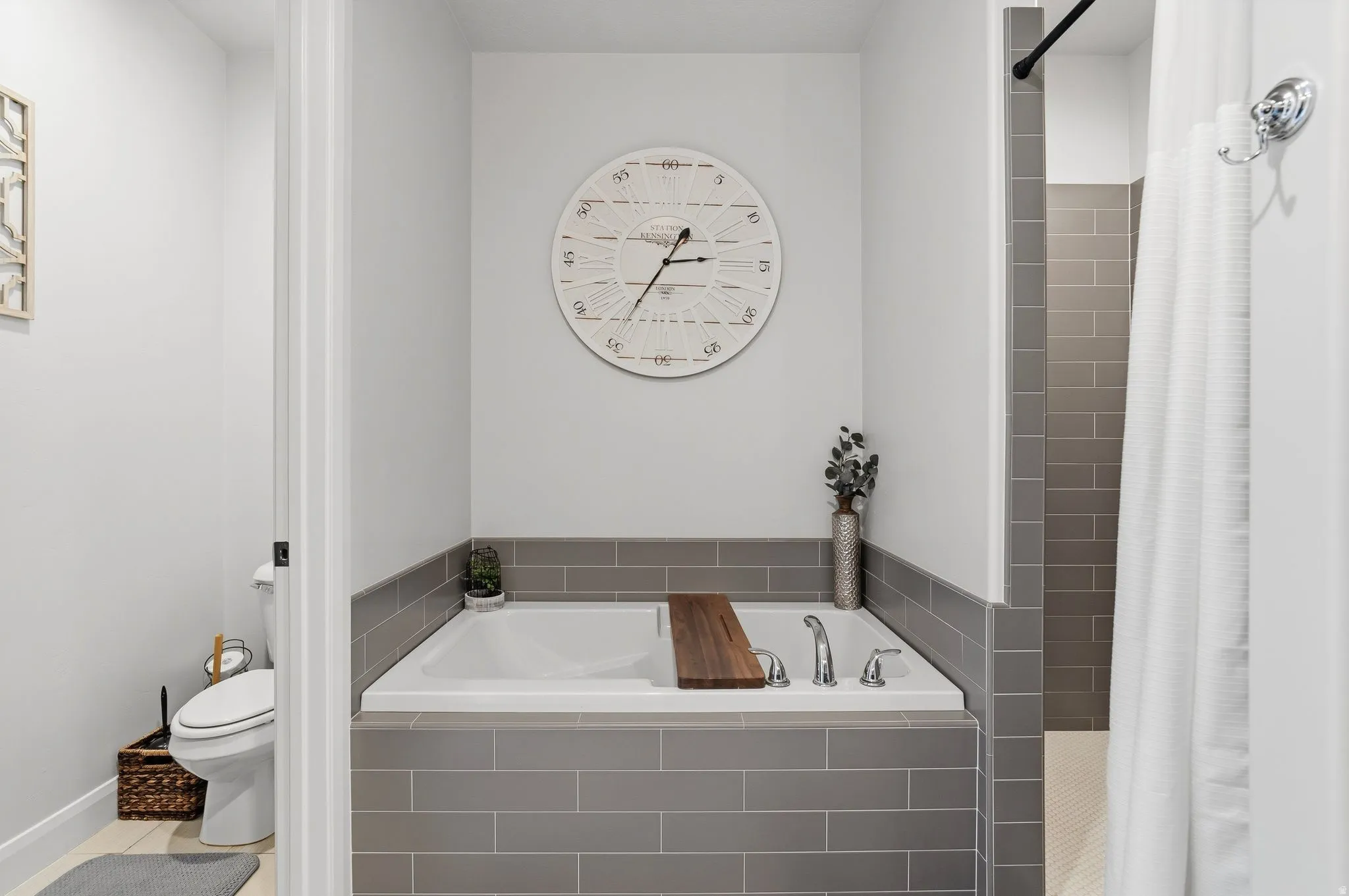 Soaker tub