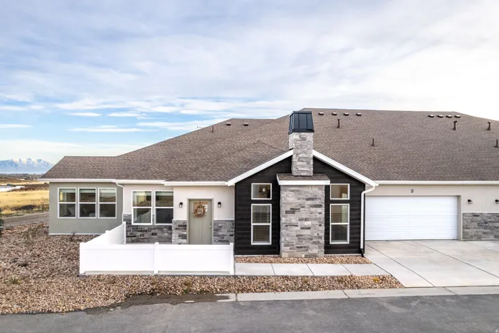 Example of a finished exterior. Actual unit may vary.