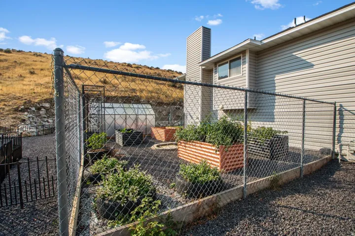 10965 N Wallace Ln, Tremonton, Utah 84337