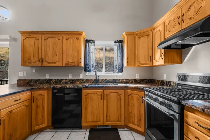 10965 N Wallace Ln, Tremonton, Utah 84337