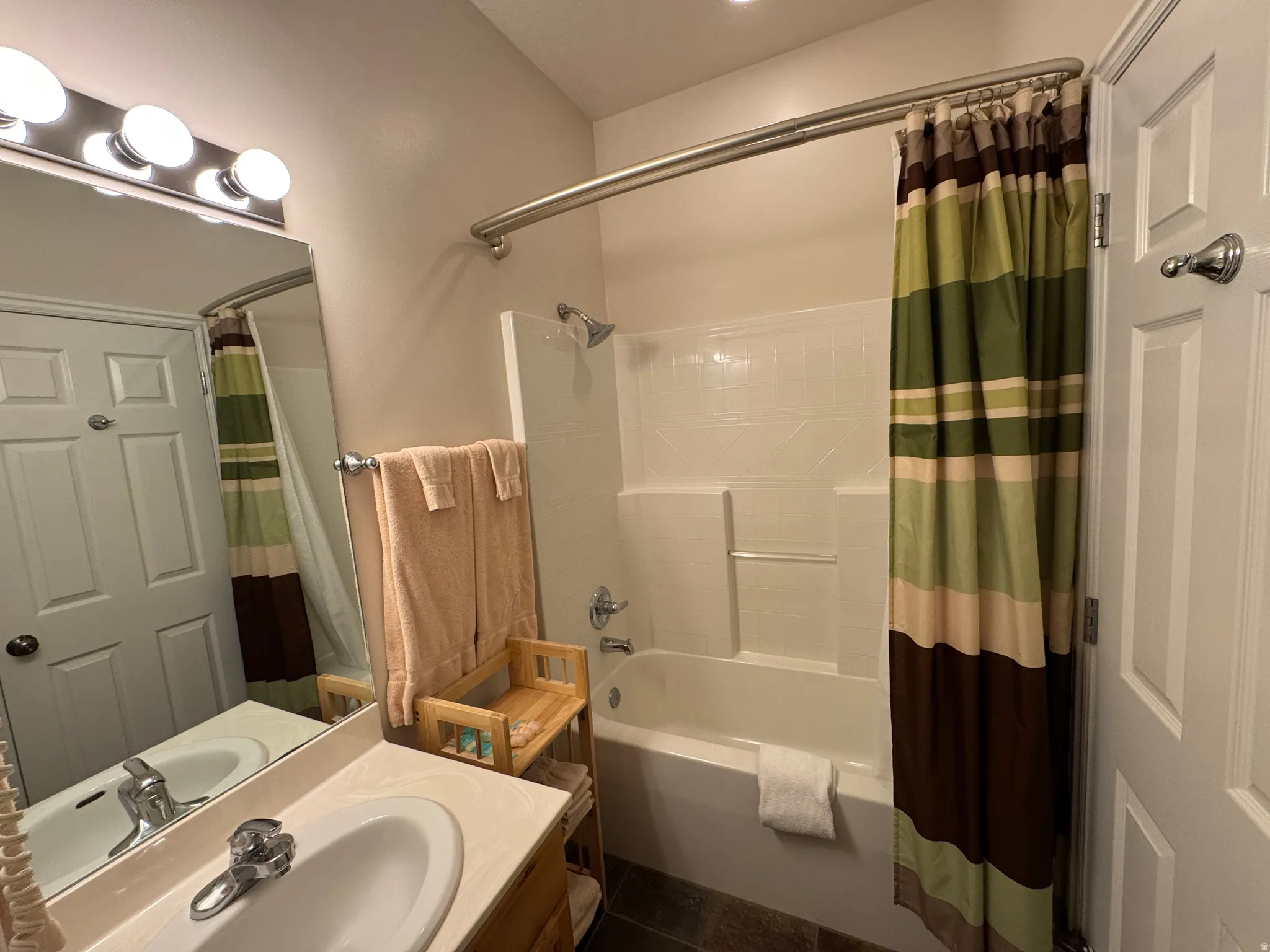 Primary Bedroom attached bathroom