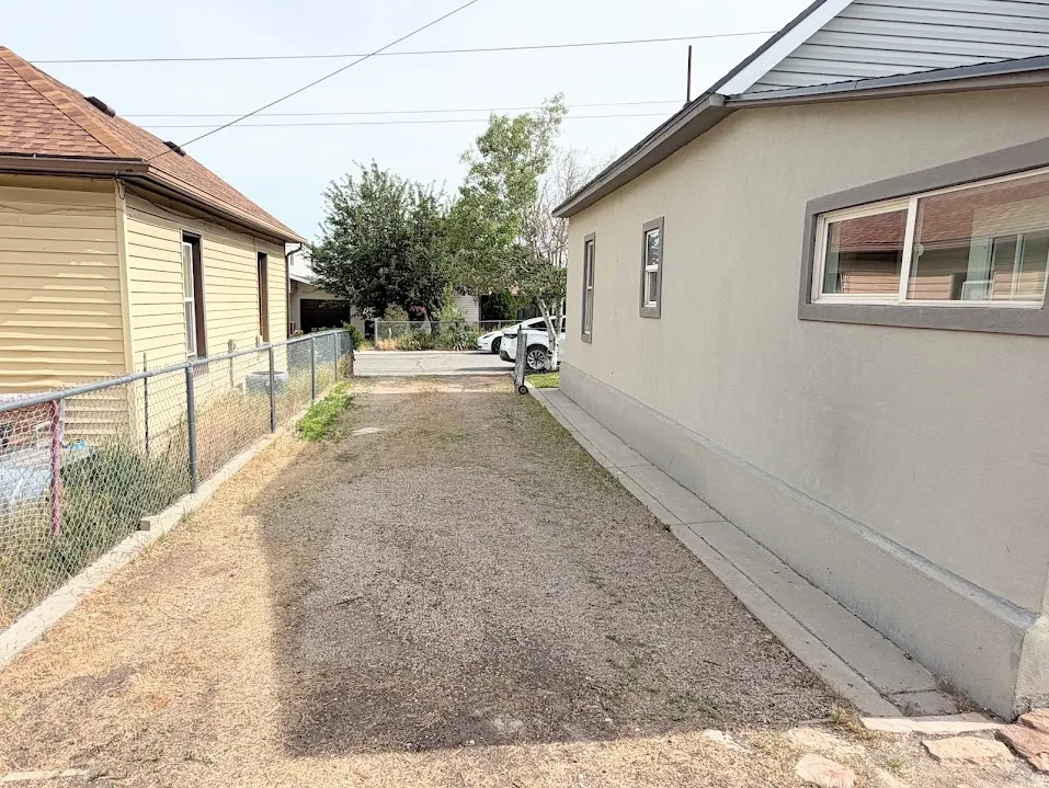 Large Driveway for multiple cars