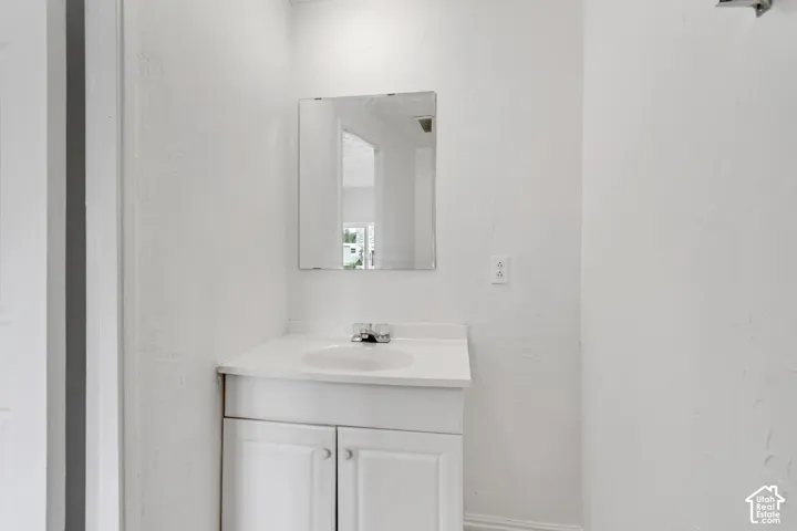6954 S Flamingo Way, West Jordan, Utah 84084