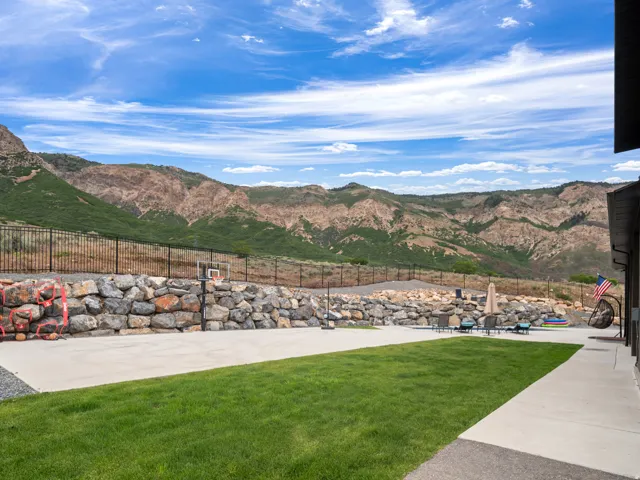 802 E Nebo Ave, North Ogden, Utah 84414