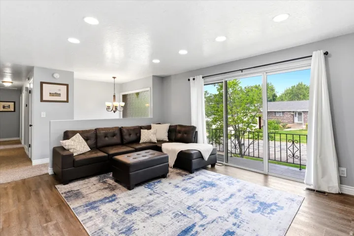 42 E Bonita Way, Centerville, Utah 84014