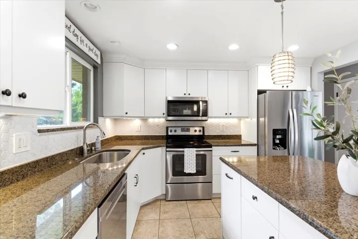 42 E Bonita Way, Centerville, Utah 84014