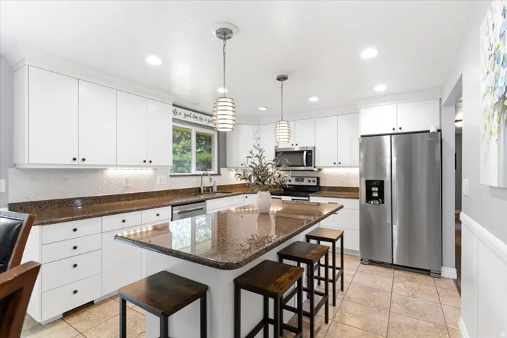 42 E Bonita Way, Centerville, Utah 84014