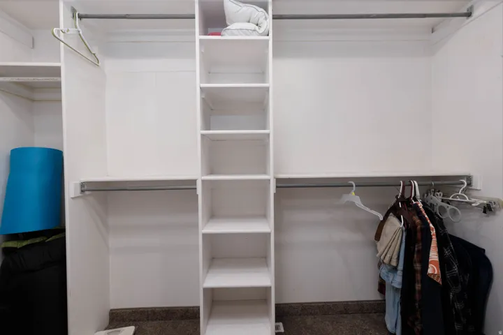 Walk in closet