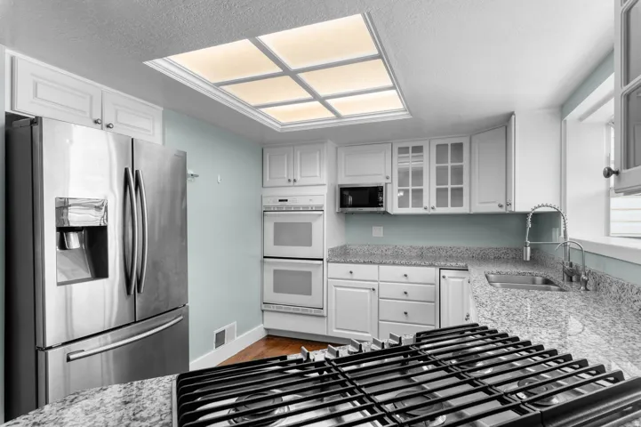 745 E Three Fountains Cir #43, Salt Lake City, Utah 84107