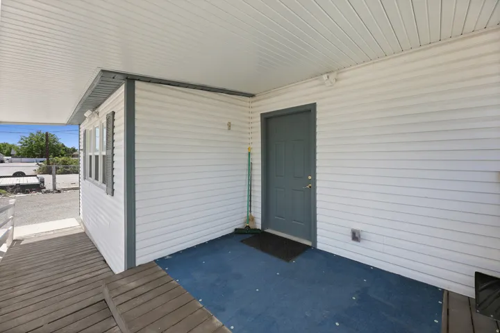 Deck with ramp
