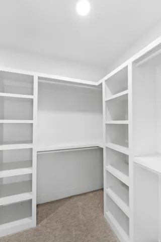 Walk in closet