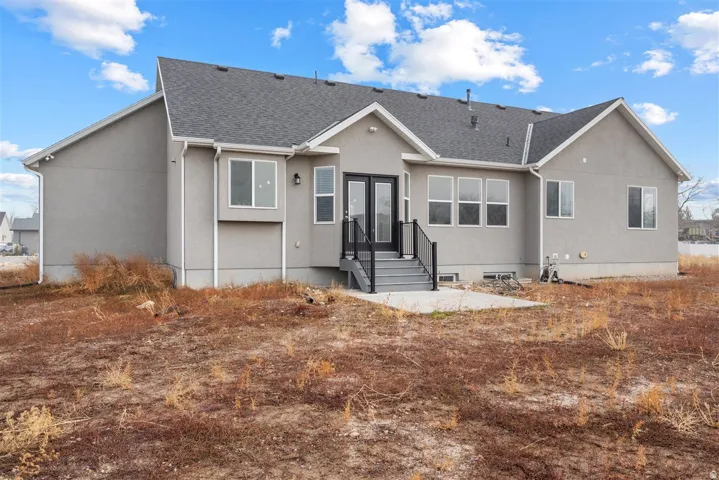 7967 N Spring Valley Ln #321, Lake Point, Utah 84074