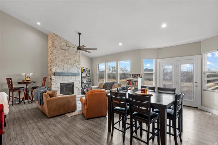7967 N Spring Valley Ln #321, Lake Point, Utah 84074
