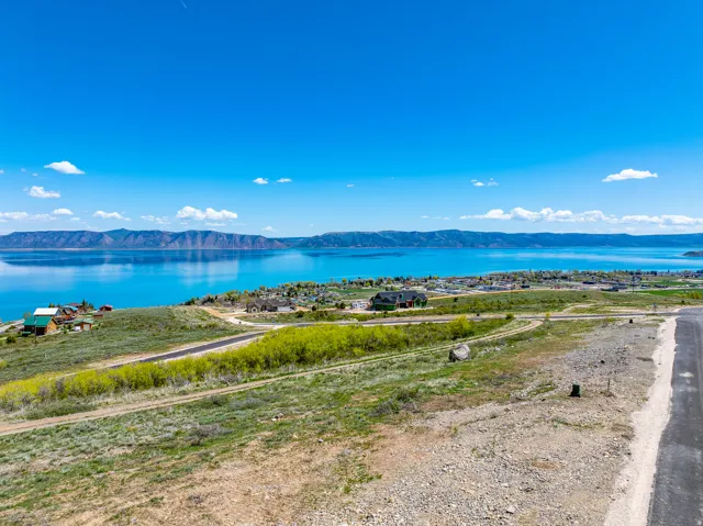 Expansive mountain and lake scenery