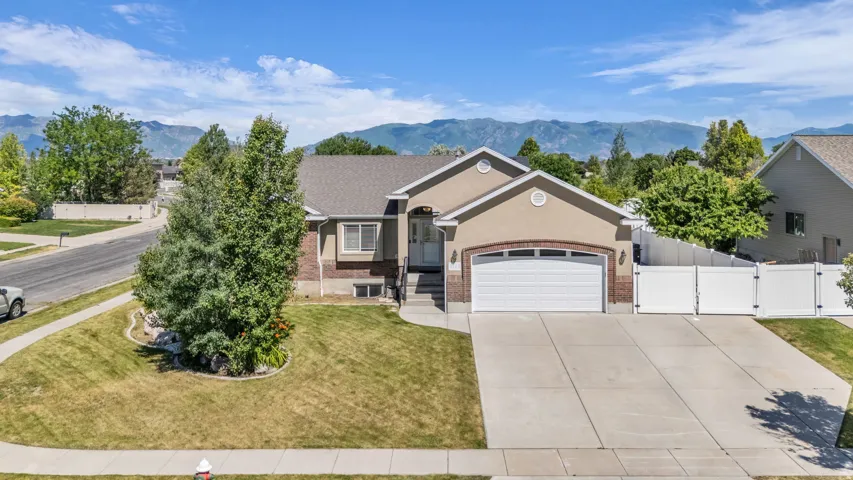 1173 Inverness Dr, Syracuse, Utah 84075