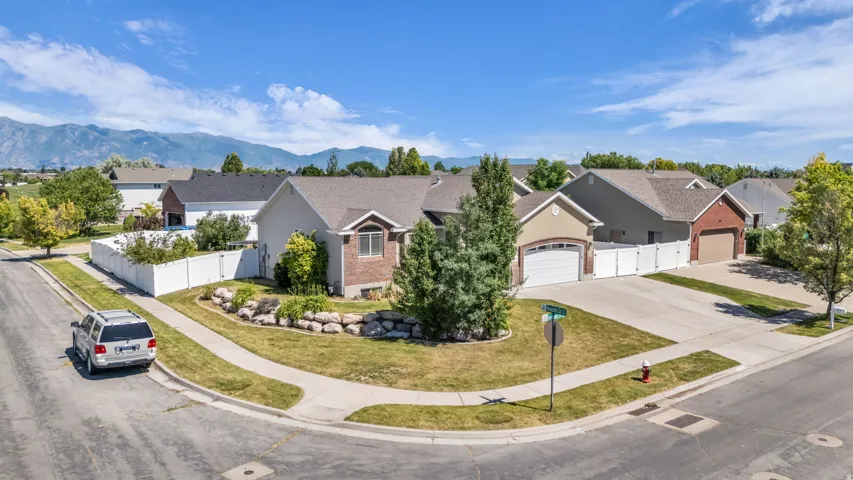 1173 Inverness Dr, Syracuse, Utah 84075