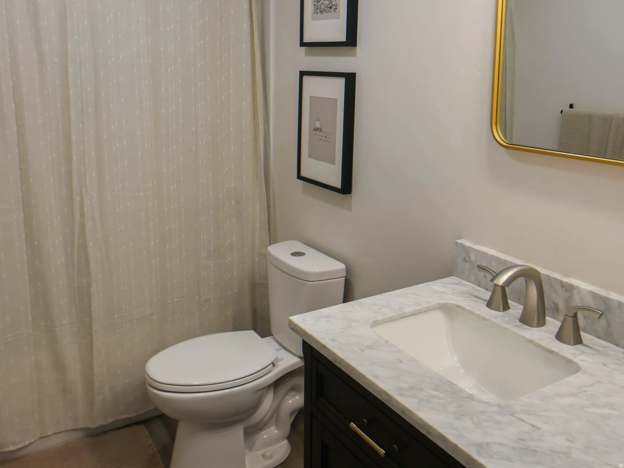 Full bathroom in basement