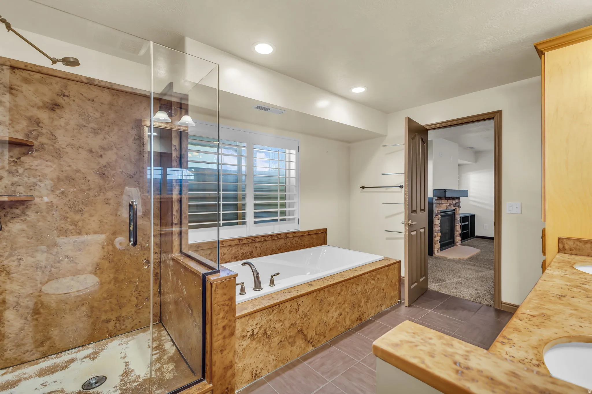 Bathroom with jetted tub