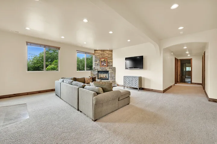 3573 N Elkview Dr, Eden, Utah 84310